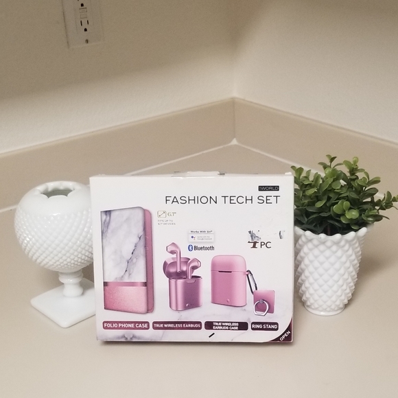 IWORLD FASHION TECH PHONE ACCESSORIES SET - Picture 1 of 3